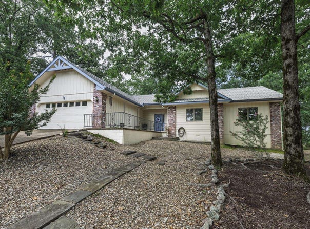 1 B Medina Way, Hot Springs Village, AR 71909