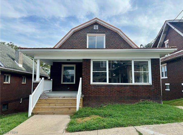 121 Pikeview Street, Weirton, WV 26062
