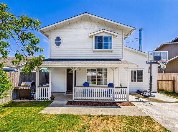 318 First Avenue, Rio Dell, CA 95562