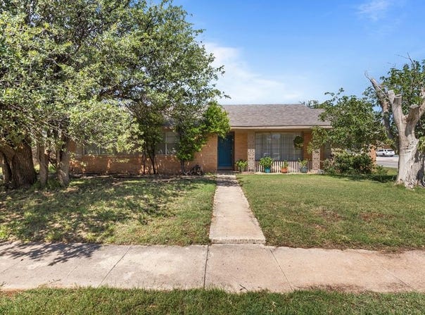 2307 Wedgewood Ave, Midland, TX 79707