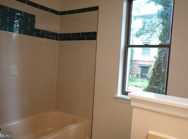 18704 CALEDONIA COURT, GERMANTOWN, MD 20874