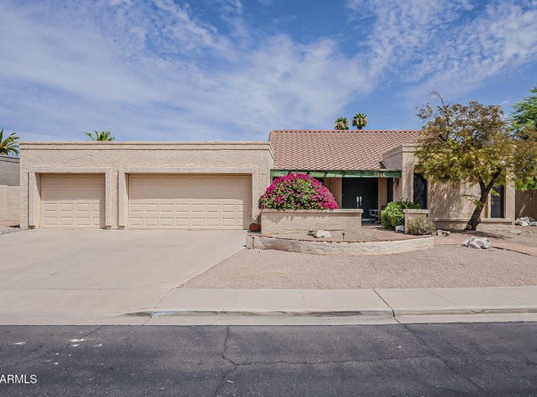 2516 W MADERO Avenue, Mesa, AZ 85202