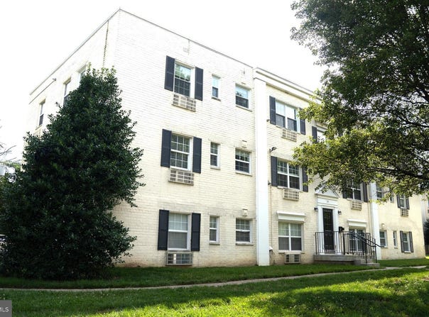 2237 FARRINGTON AVENUE, ALEXANDRIA, VA 22303