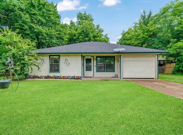 2275 Graham Street, Paris, TX 75460