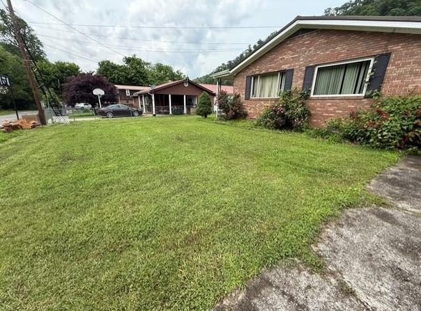 88 Sutton Bottom, Shelbiana, KY 41562