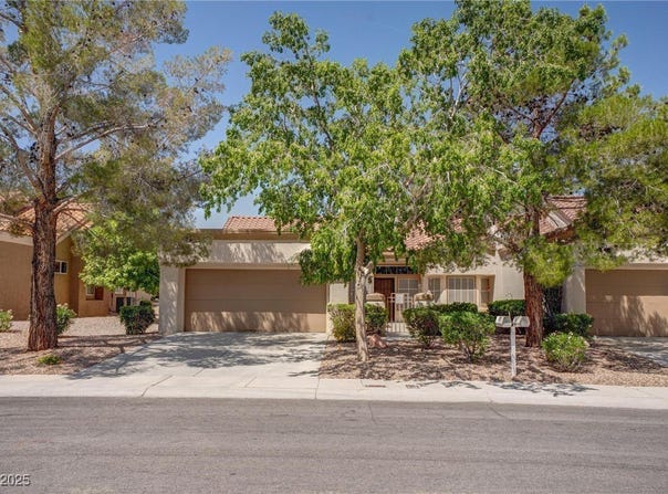 2541 Desert Glen Drive, Las Vegas, NV 89134