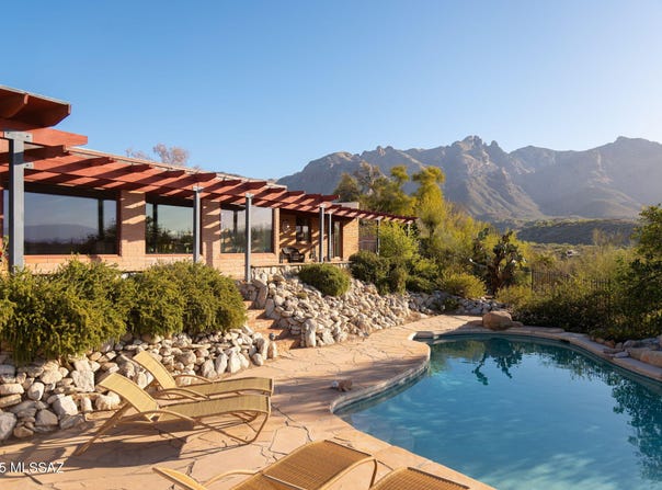 6600 N Sutherland Ridge Place, Tucson, AZ 85718