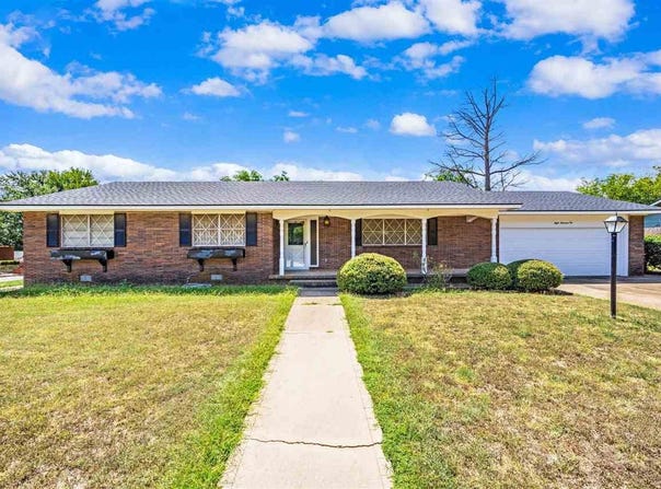 806 Park, Frederick, OK 73542