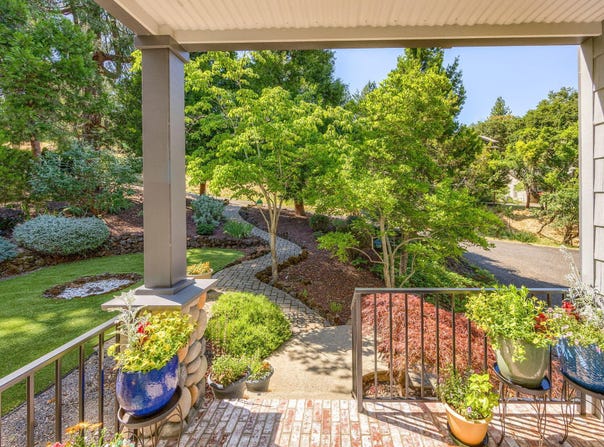 425 S 1st Street, Jacksonville, OR 97530