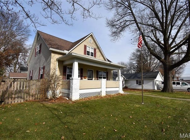 429 W Olive Street, Staunton, IL 62088