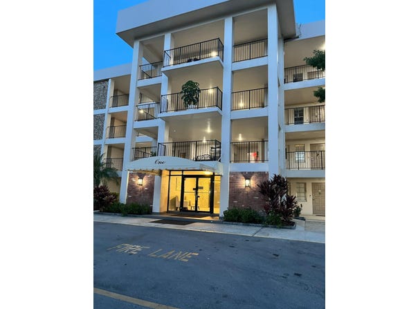 2800 N Palm Aire Drive, Pompano Beach, FL 33069