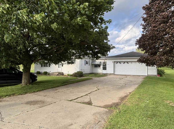 3320 Rangeline Road, Deckerville, MI 48427