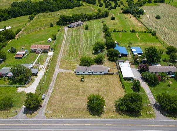 6367 Business 78, Nevada, TX 75173