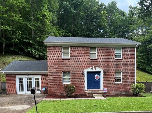 1010 MAYS BRANCH, Prestonsburg, KY 41653