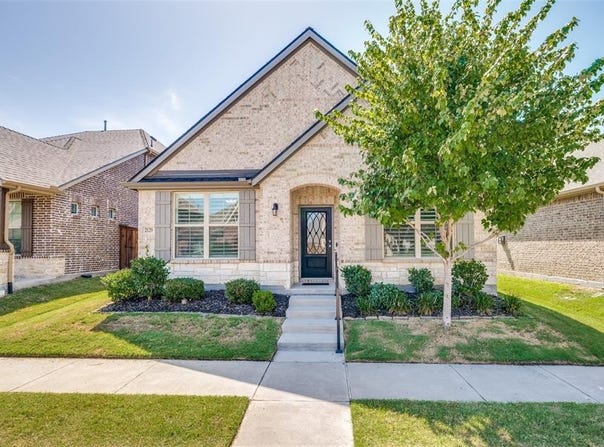 2129 Barx Drive, Little Elm, TX 75068