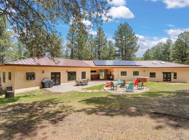 50 Jackson Hole Road, Angel Fire, NM 87710
