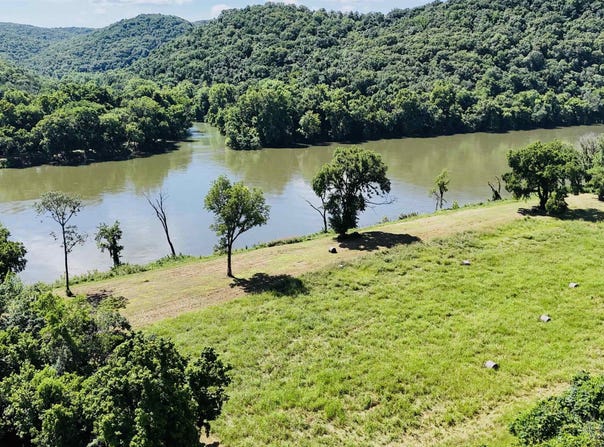 000 Schoolhouse Road, Melbourne, AR 72556