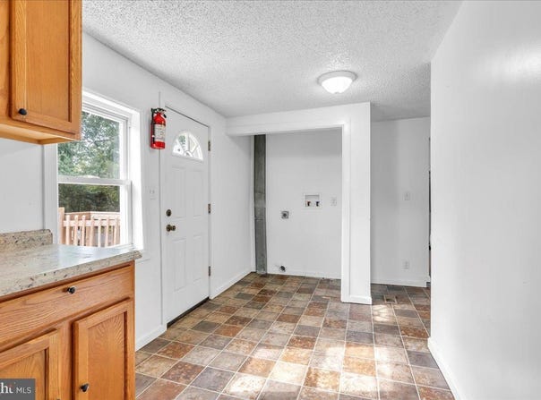 70 STEINFELD AVENUE, PITTSGROVE, NJ 08318