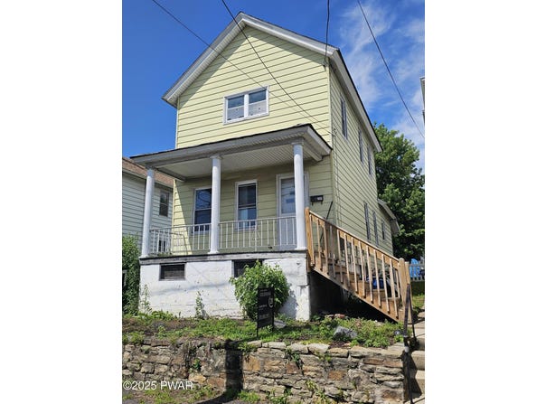 832 E Lackawanna Avenue, Olyphant, PA 18447