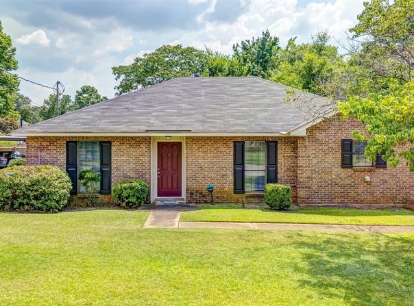 4242 Beardsley Drive, Montgomery, AL 36109