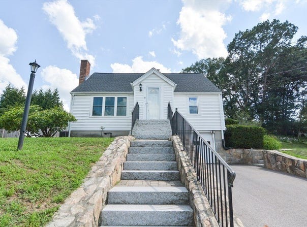 16 Lohnes Rd, Framingham, MA 01701
