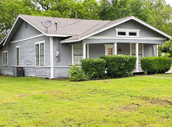 1006 S Main Street, Farmersville, TX 75442