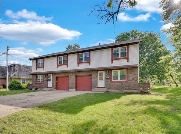 3702 NE 69th Street, Kansas City, MO 64119