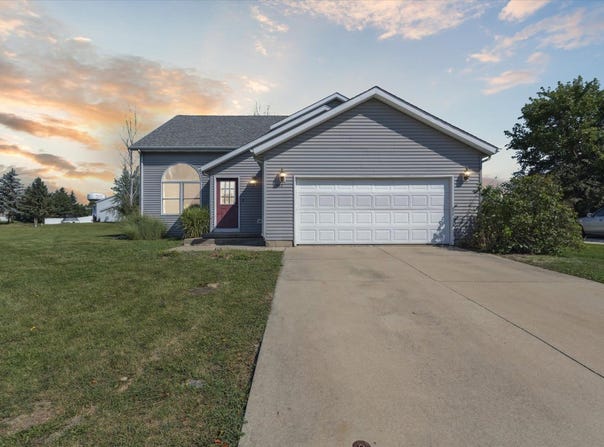 1289 Ivy, DEKALB, IL 60115