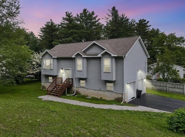 838 Cayuga Way, Stroudsburg, PA 18360