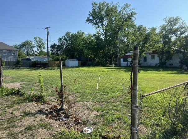 619 E Thirteen Mile Road, Royal Oak, MI 48073