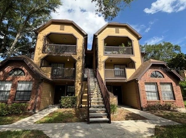 355 LAKEPOINTE Drive, ALTAMONTE SPRINGS, FL 32701
