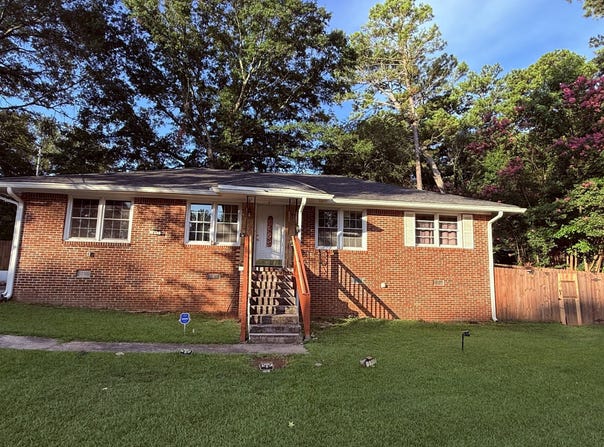 1367 Oakview, Forest Park, GA 30297