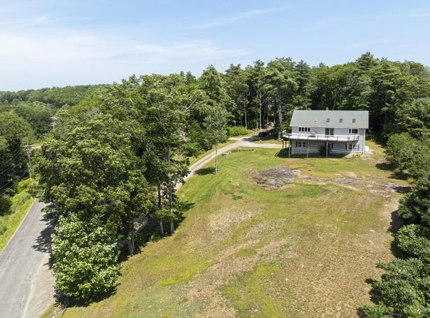 1 Echo Lake Road, Boothbay Harbor, ME 04538