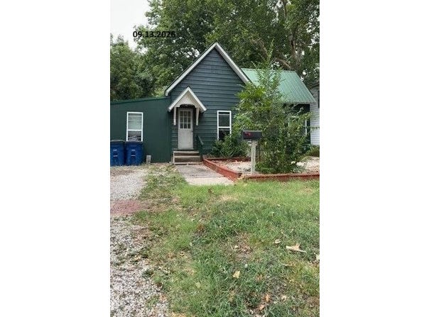 109 S Kansas Ave, Chanute, KS 66720