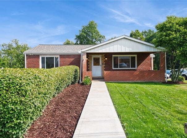 343 Jefferson St, Plum Boro, PA 15147