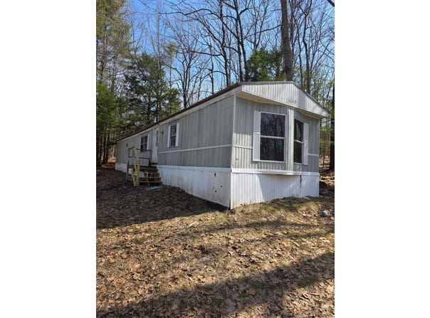 30 Squire Court, Winthrop, ME 04364