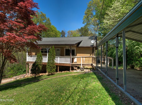 1940 Big Chiefs Skyview Drive, Sevierville, TN 37876