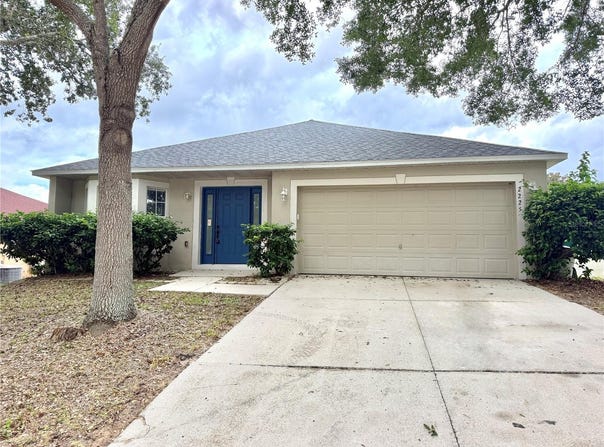 2225 SANDRIDGE Circle, EUSTIS, FL 32726