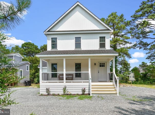 5421 & 5423 DEEP HOLE RD, CHINCOTEAGUE ISLAND, VA 23336
