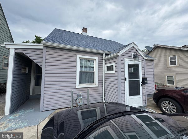 1213 W COLLEGE AVENUE, YORK, PA 17404