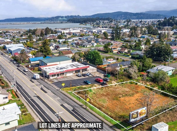2515 BROADWAY AVE, North Bend, OR 97459