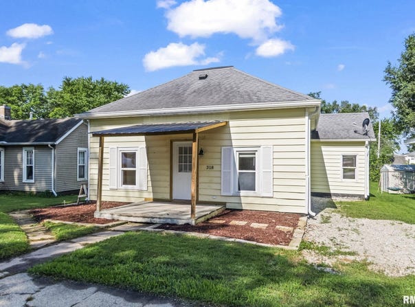 318 S CURTIS Street, Edinburg, IL 62531