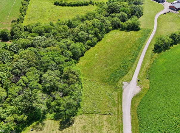 82 Nd Avenue, Mediapolis, IA 52637