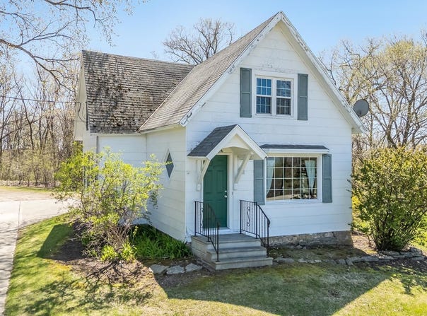2780 HUMBOLDT Road, GREEN BAY, WI 54311