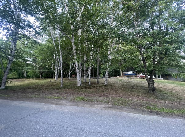 4 Cobb Road, Belfast, ME 04915