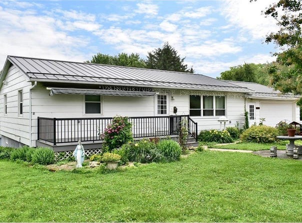 W136 Piepers Valley Road, Fountain City, WI 54629