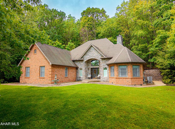 144 Lemic Drive, New Paris, PA 15554