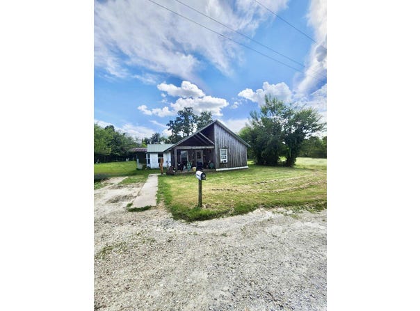 10090 Sunshine Drive, Mountain Grove, MO 65711