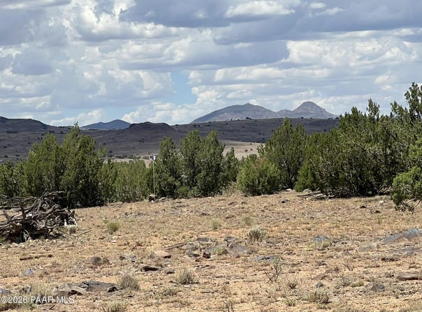 59 Rocky Rabbit Road, Ash Fork, AZ 86320