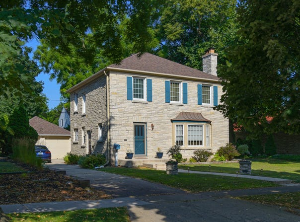 211 N 88th St, Wauwatosa, WI 53226